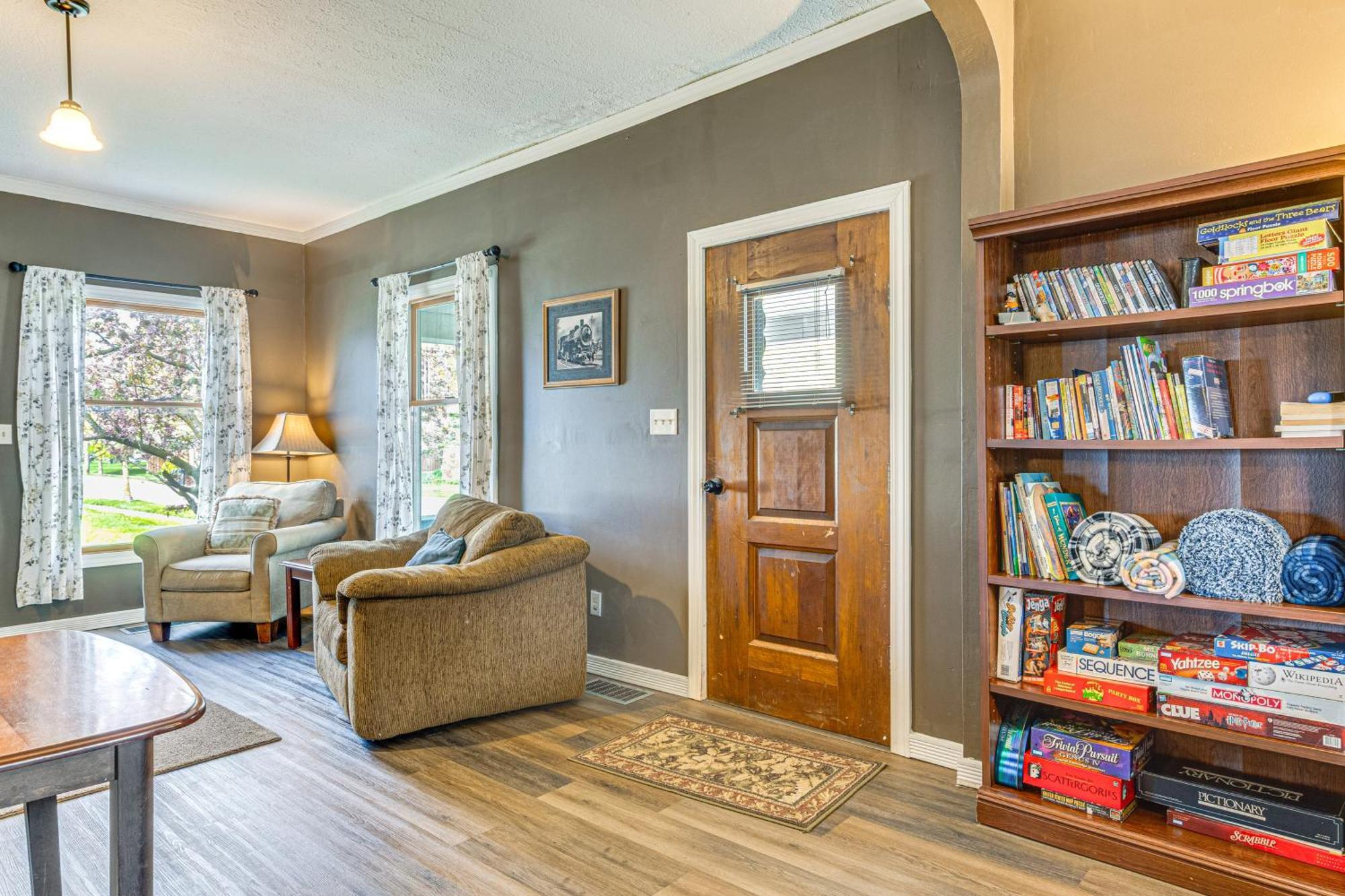 The Junction Victorian Home In Quaint Fortville! Bagian luar foto
